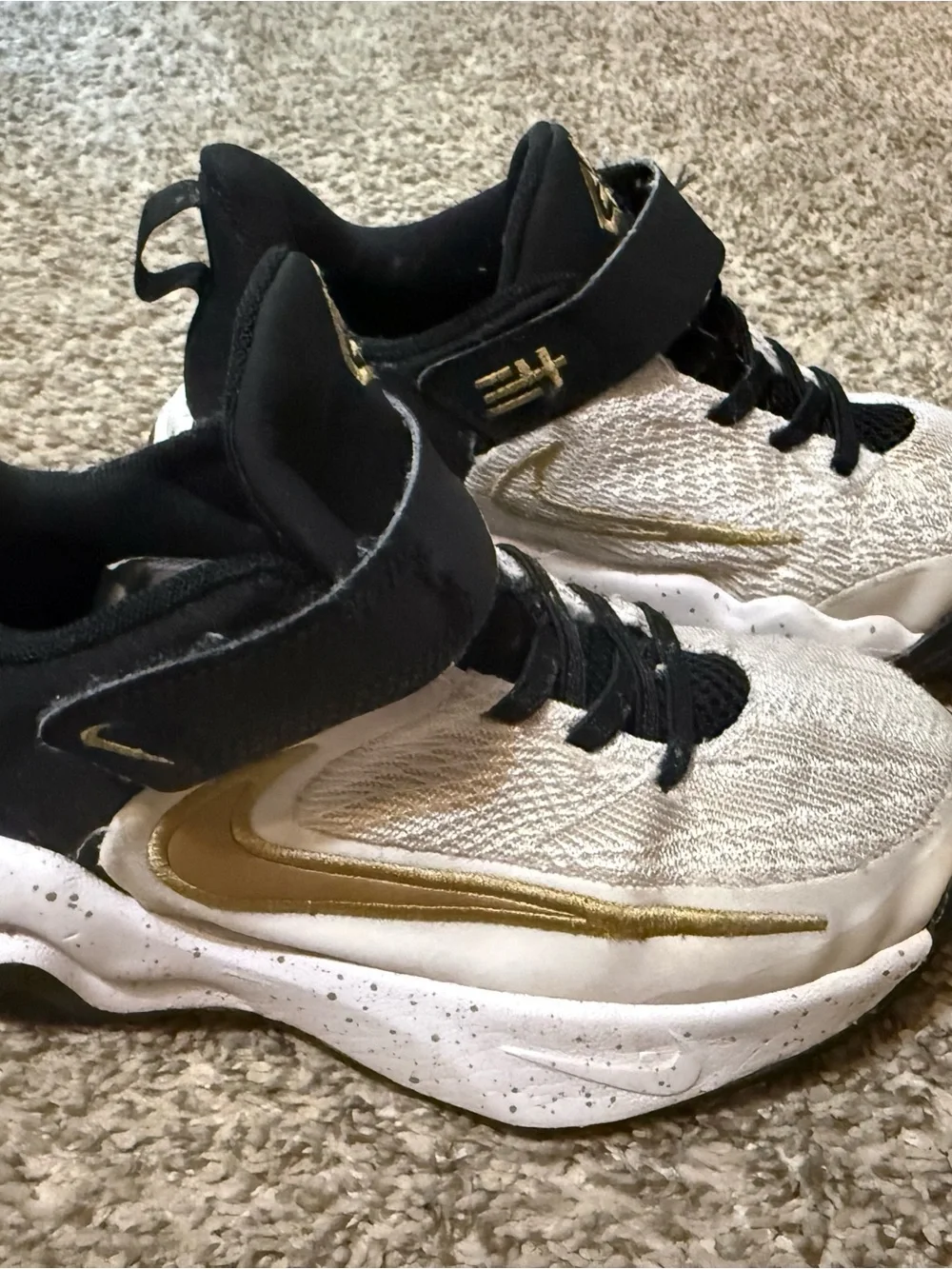 Nike infant sized